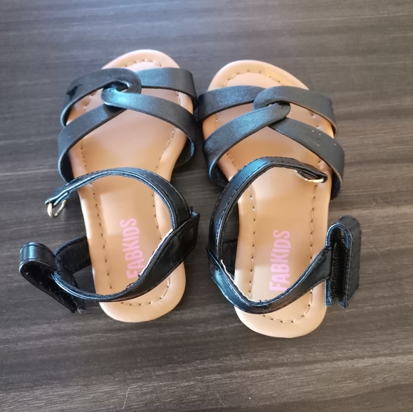 Fab kids sandals size 5 - Picture 2 of 3